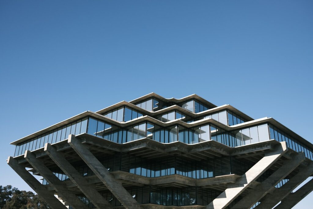 UC 샌디에이고(UCSD) 가이젤 도서관(Geisel Library) — UC 편입 GPA 기준 9개 캠퍼스 정리